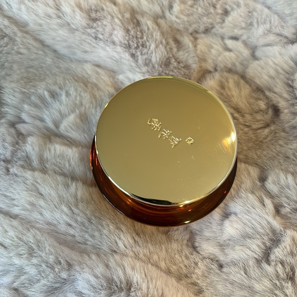 Sulwhasoo Concentrated Ginseng Renewing cream & Sulwhasoo Essential Comfort Kit - Picture 5 of 9